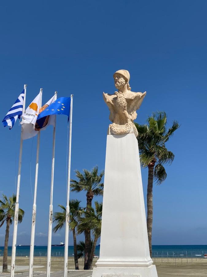 Larnaca Beach Apartment 1A Dış mekan fotoğraf