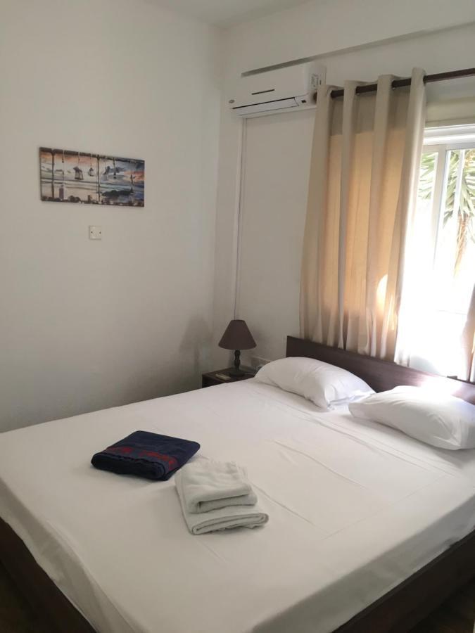 Larnaca Beach Apartment 1A Dış mekan fotoğraf