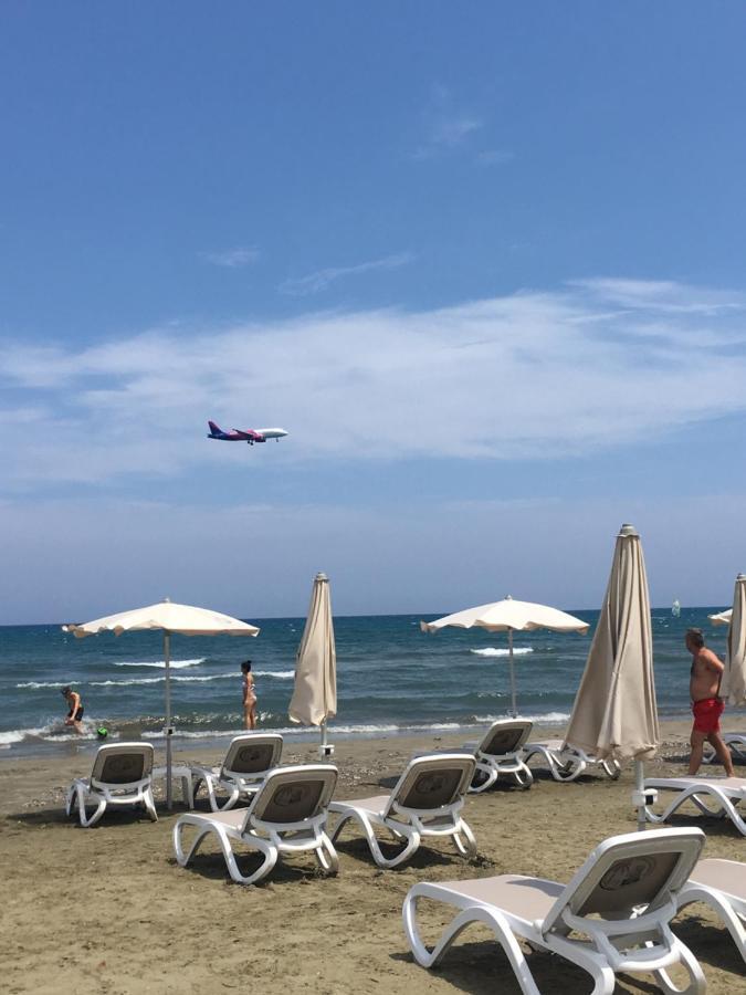 Larnaca Beach Apartment 1A Dış mekan fotoğraf
