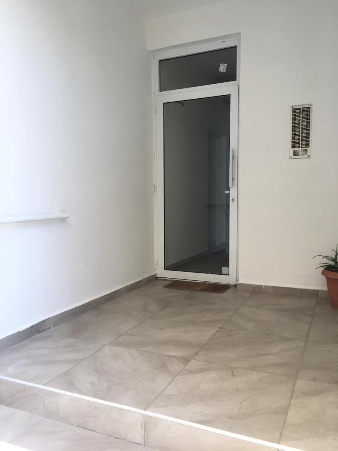 Larnaca Beach Apartment 1A Dış mekan fotoğraf