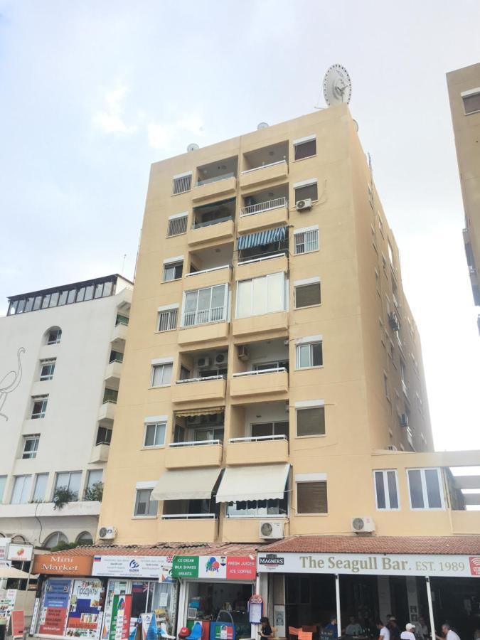 Larnaca Beach Apartment 1A Dış mekan fotoğraf
